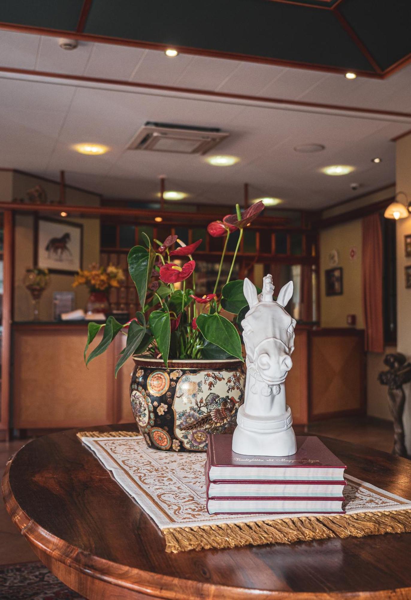 Hetkuti Wellness Hotel Mór Εξωτερικό φωτογραφία